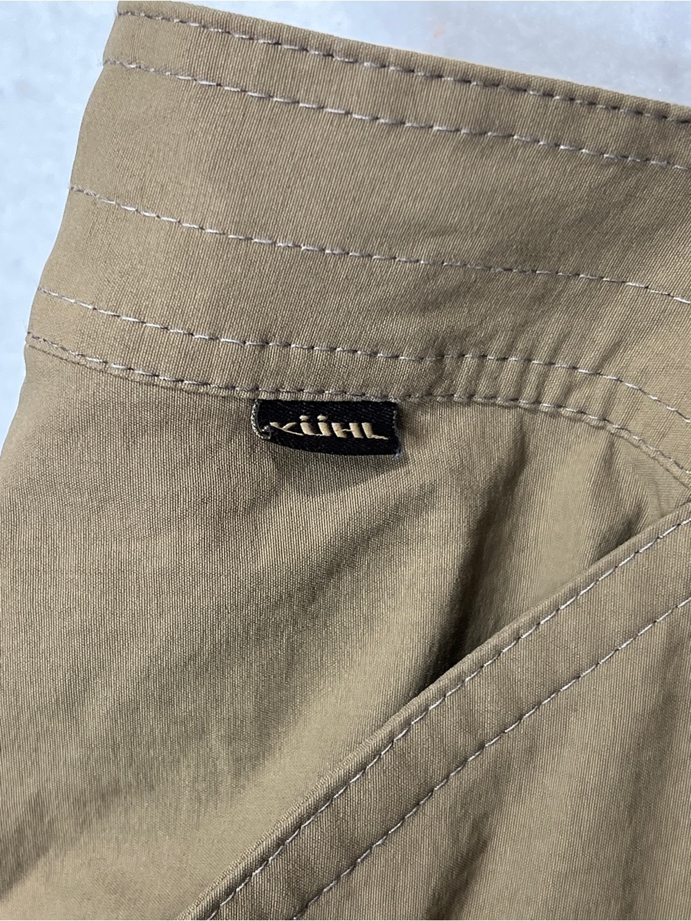 KUHL Renegade 35 Buckskin Khaki Cargo Shorts 5121 Hiking Outdoor Stretch Gorpcor - Picture 11 of 12